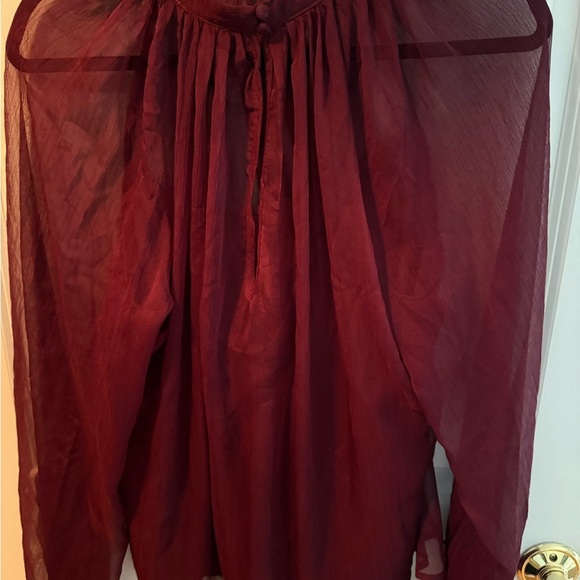 Lulu's Sheer Relaxed Blouse - Picture 5 of 7